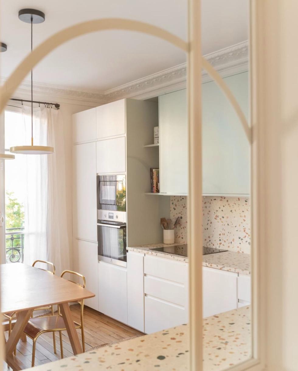 Kitchen GREEN - 01 - Amandier wood partition