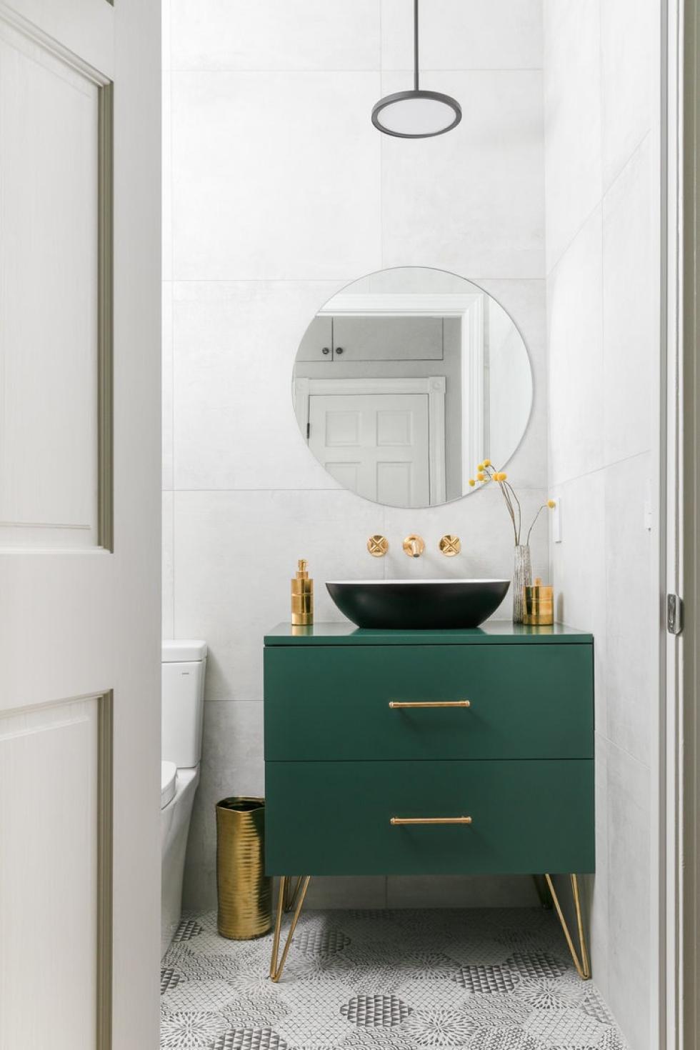 Green bathroom