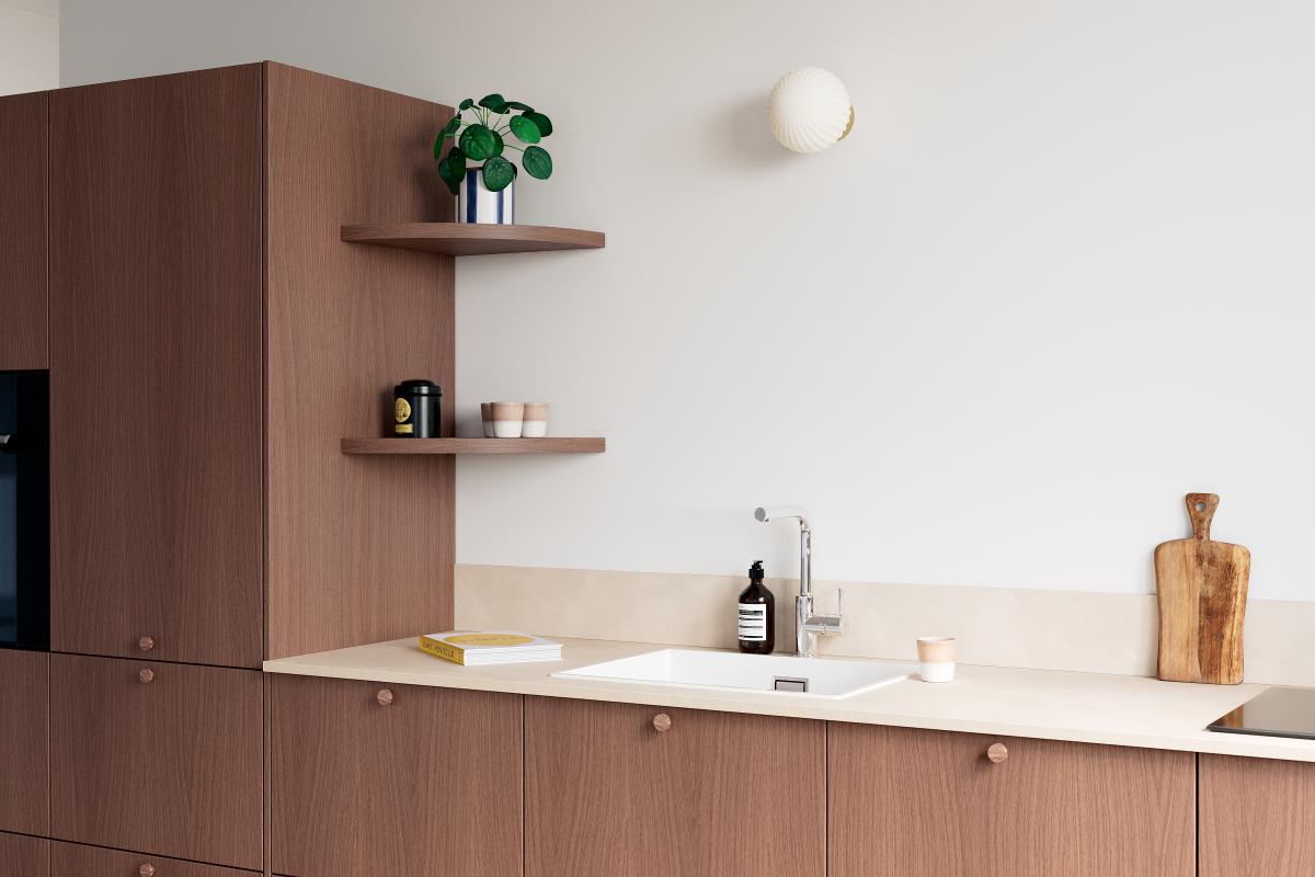 Corner curved floating shelf