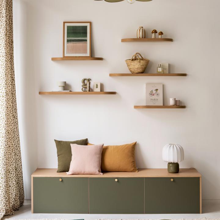 Double Curved floating shelf