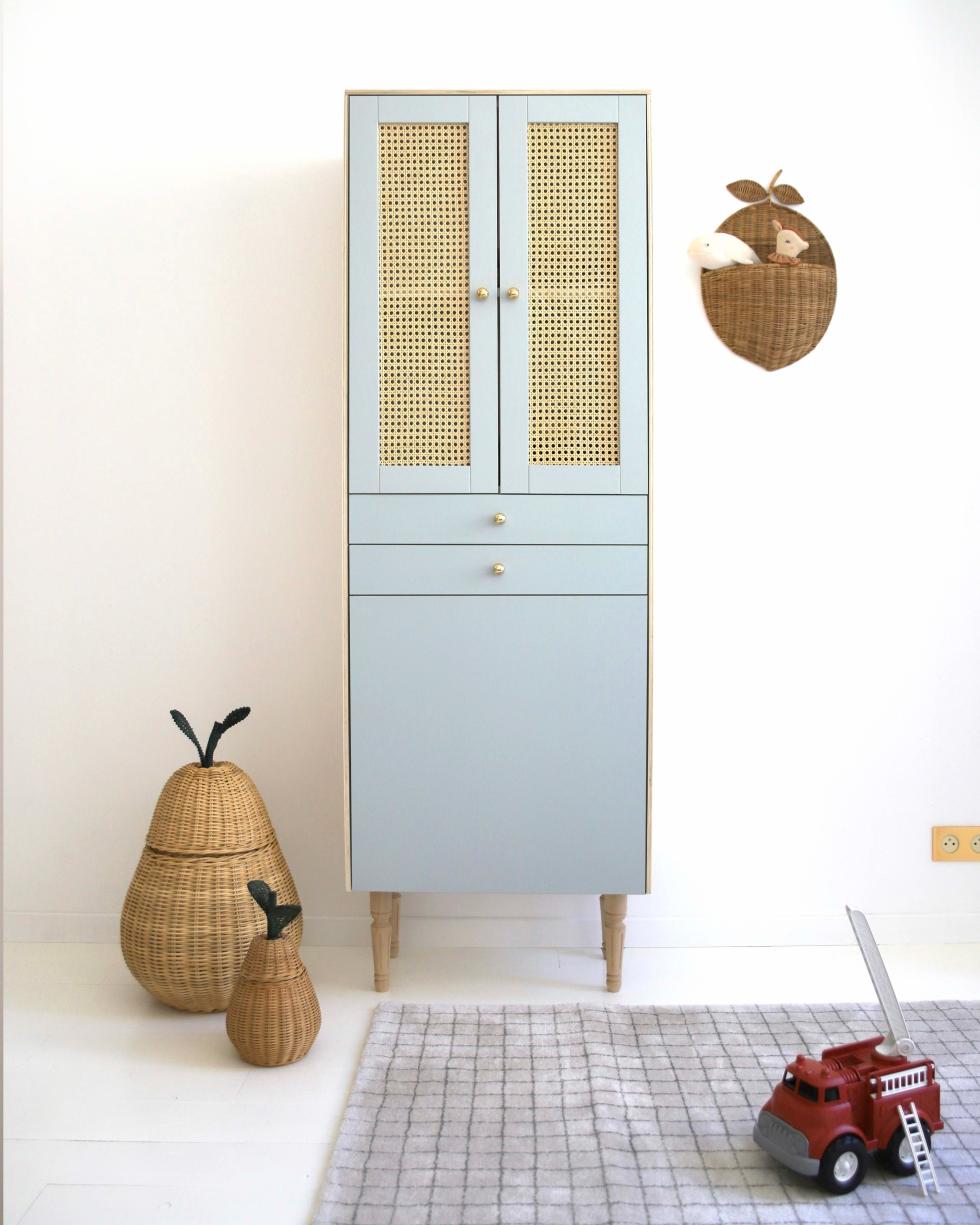 Plum Living Kleiderschrank für Kinder. Design von Sabine Mérillon.