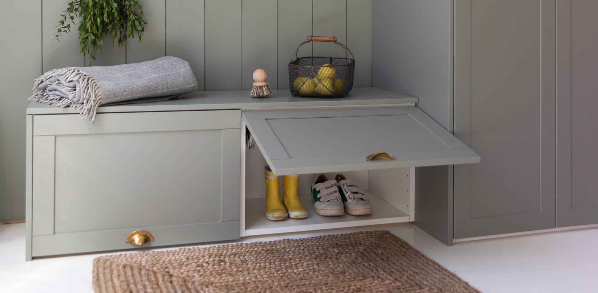 Flurmöbel aus Ikea Korpussen mit individuellen Fronten