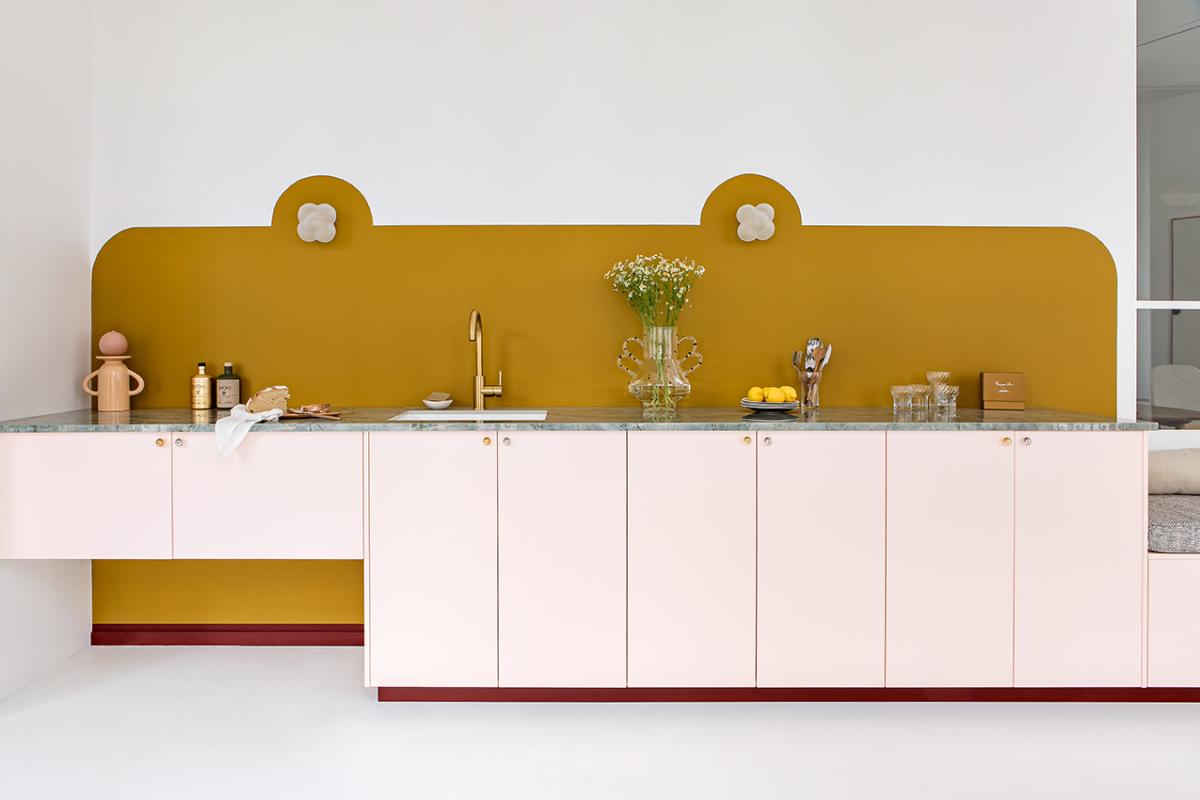 Peinture Ocre | Margaux Keller x Plum