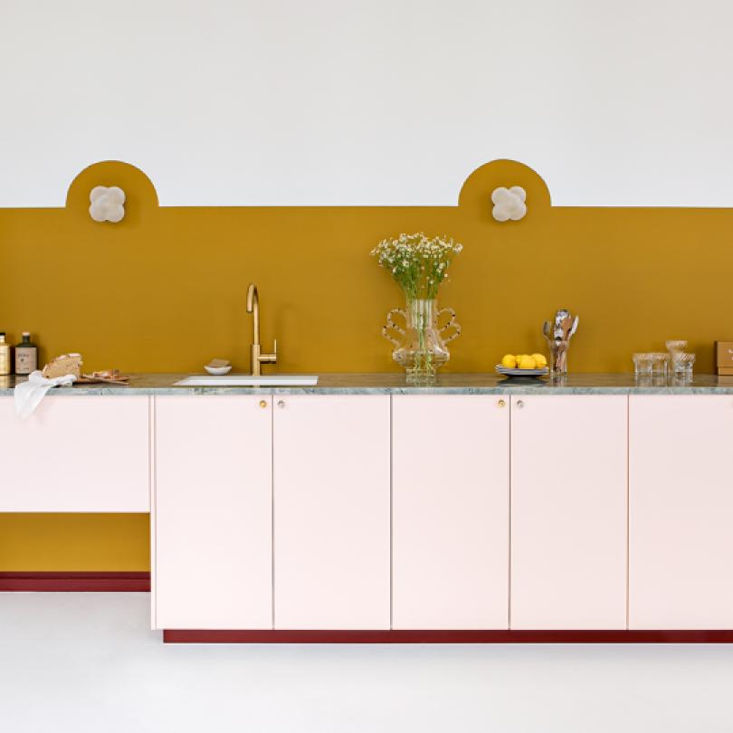 Peinture Ocre | Margaux Keller x Plum